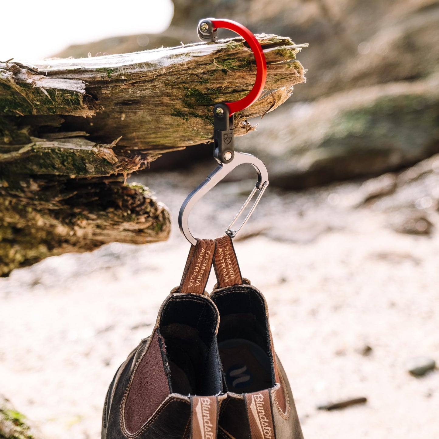 GEAR AID HEROCLIP Carabiner Gear Clip and Hook (Medium) for Camping, Backpack, and Garage Organization, Black and Blue, 2 Pack