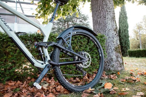 Zefal Deflector RS75 Rear MTB Mudguard – Universal Swingarm Mount for Full-Suspension Bikes – Fits 26”/27.5”/27.5+/29” Wheels, Max 2.8” Tire Width, MD-Strap, 310g, 663mm Long