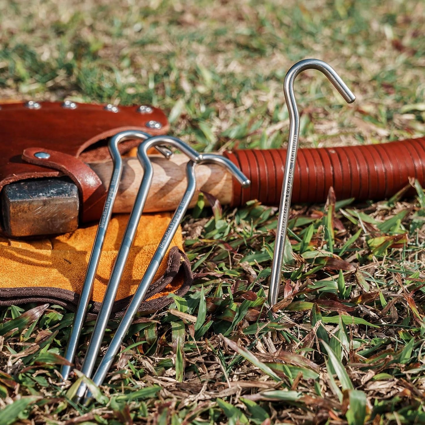 iBasingo Titanium Alloy Pegs Camping Tent Pegs Portable Elbow Grass Nail Tent Hardware