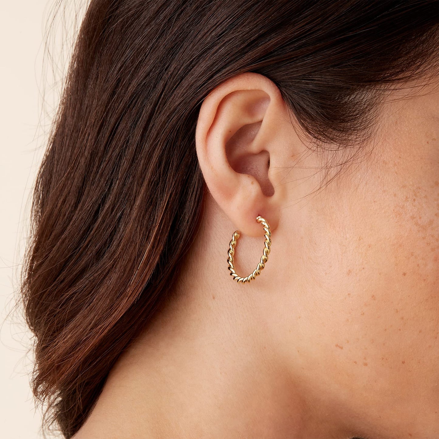 PAVOI 14K Gold Plated 2.5mm Twisted Rope Round Hoop Earrings (16 Millimeters, White Gold Plated)