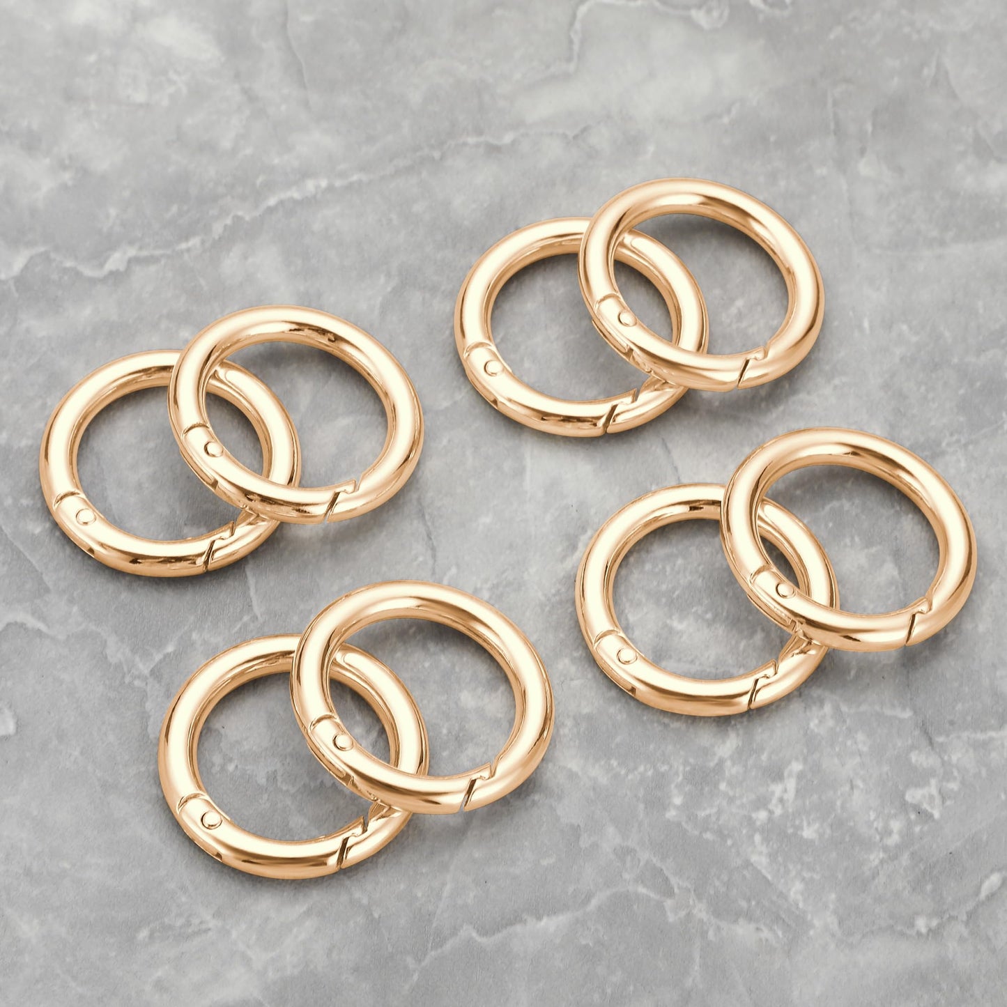 Gkeygo Key Ring Clip, 1 Inch Keychain Rings, 8 Pack Round Carabiner Clip for Keys, Buckle, Bags, Purses - Key Chain Hooks Replacement Keychains Lanyard DIY Crafts, Light Gold