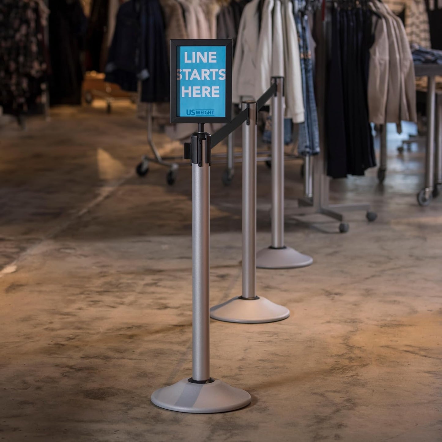 US Weight Premium Silver Steel Stanchion with 7.5-Foot Retractable Belt