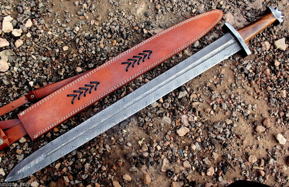 Wilson Roy Custom Damascus Steel Celtic Gladious Sword - 32" Long Dagger for Camping
