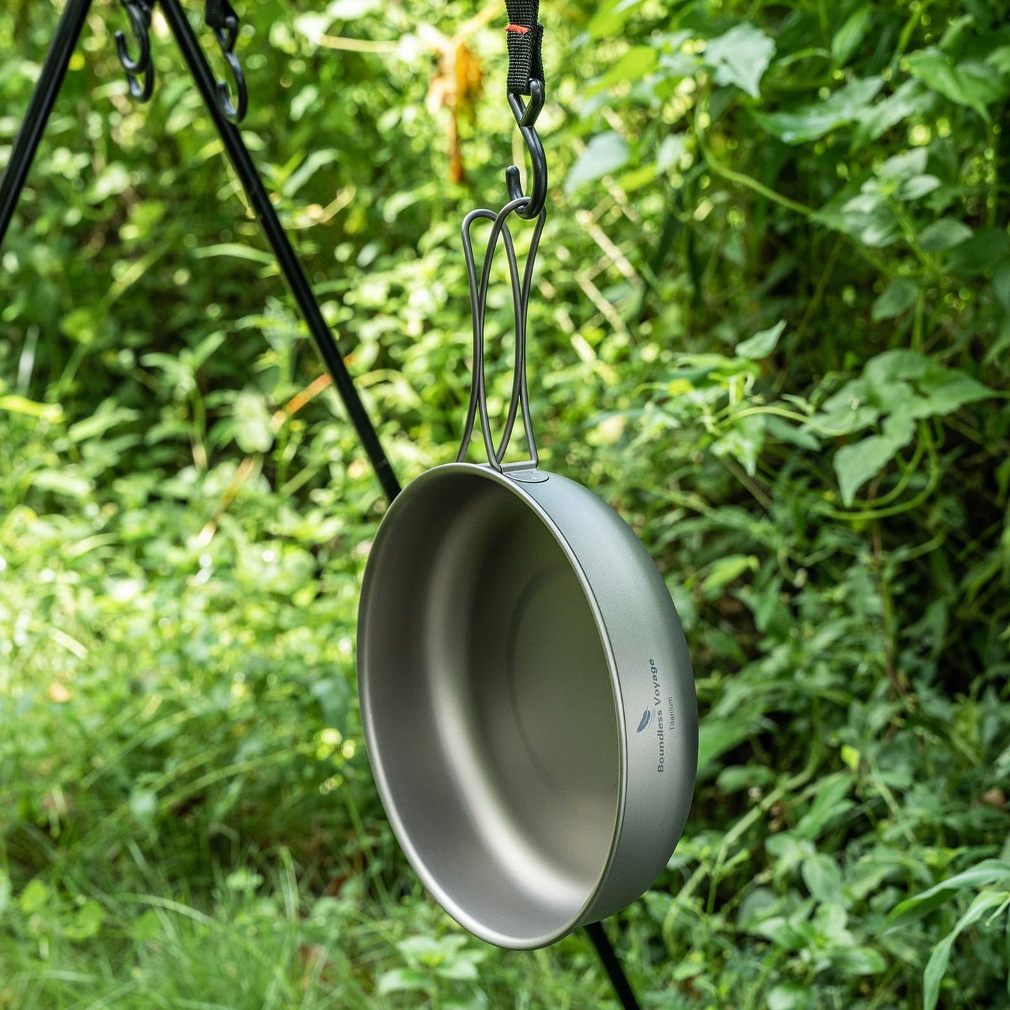 iBasingo 18cm Camping Frying Pan Titanium Skillet Saucepan Outdoor Cookware Lightweight Griddle Portable Plate with Foldable Handle Travel Picnic Hiking Backpacking Cooking Kit for 1 Person Ti2063C