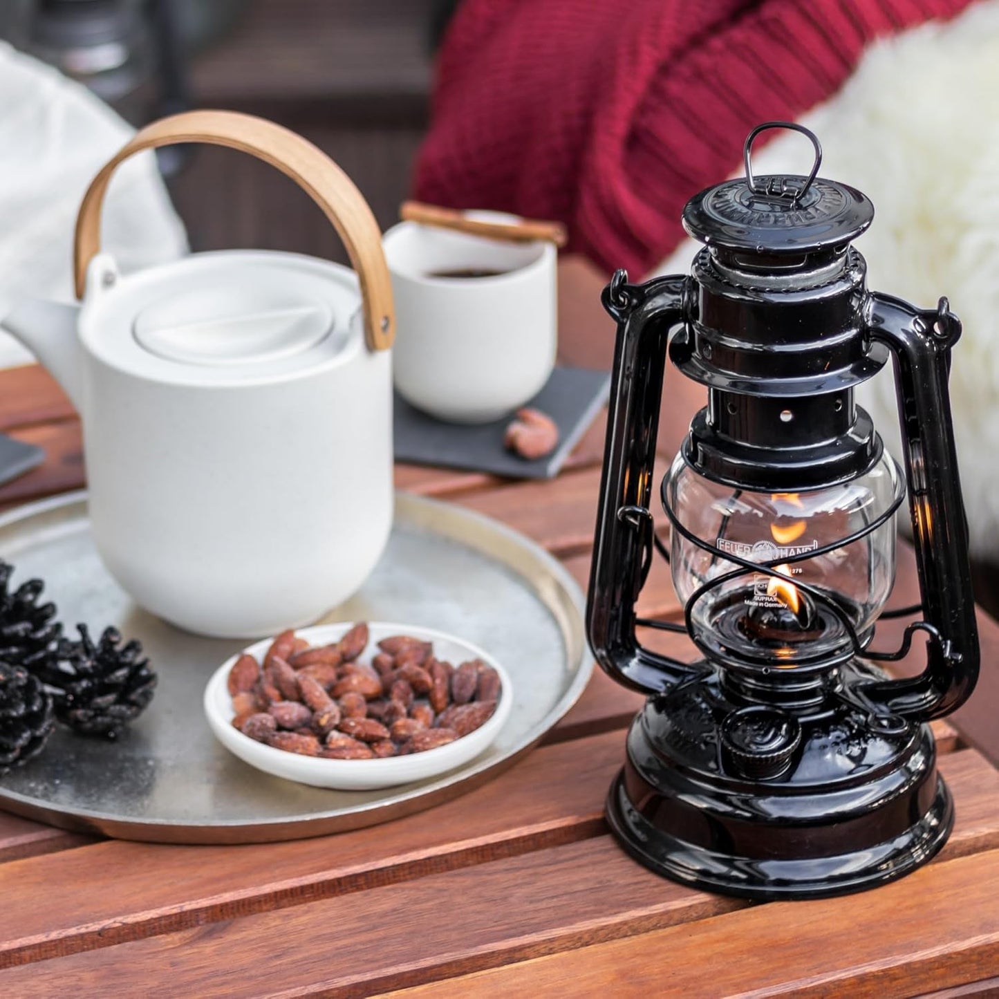 Outdoor Kerosene Fuel Lantern, German Made Weather Resistant Baby Special 276 Galvanized Hurricane Lamp for Camping or Patio, 10 Inches, Bronze