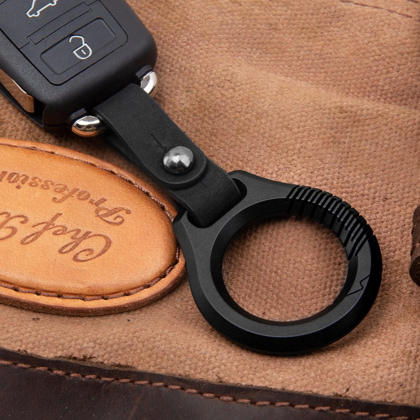 WARHERO Titanium Leather Car Key Keychain Clip EDC Compact Cowhide Belt Hook Holder Carabiner Rings Keeper Lightweight Durable Design Organizer
