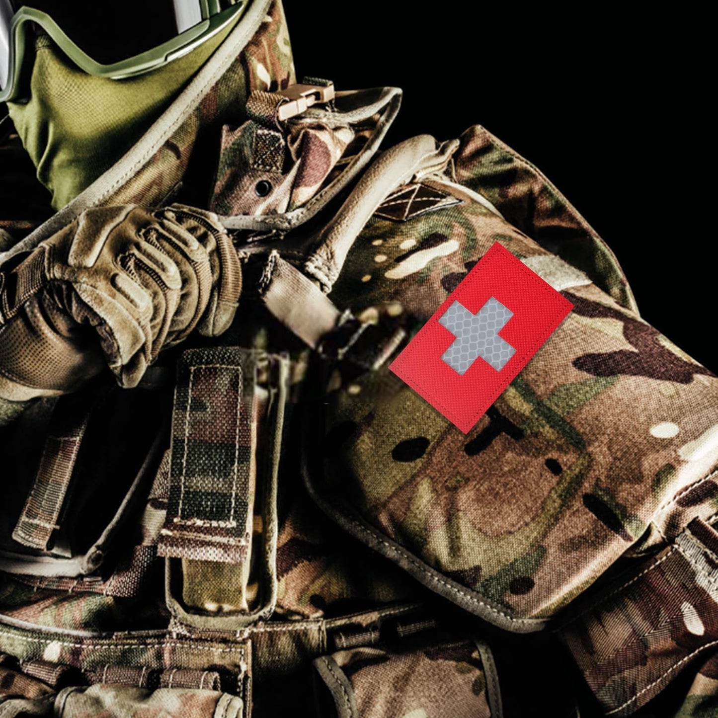 FORWOMLM 4pcs IR Reflective Red Cross Medic Patches Infrared EMS EMT Tactical Military Armband Hook and Loop First Aid Morale Patches for IFAK EDC Bag Plate Carrier Backpacks