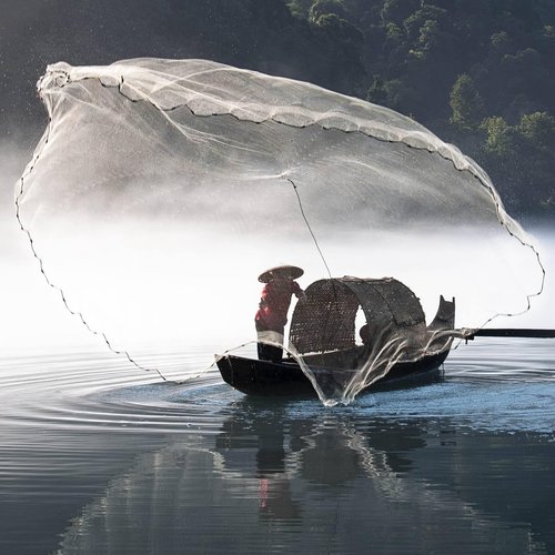 Lawaia Cast Net Cast Nets for Fishing Hand Throw Bait Nets 1/2 inch Mesh Freshwater Saltwater Fish Gear - Ideal for Shrimp, Fish & Fly Fishing with 7FT Radius