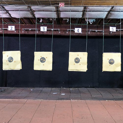 Guyuyii 0.87 Inch Self-Adhesive Target Pasters – 1/2/4 Rolls High-Visibility Square/Dots Target Stickers for Shooting Range, USPSA, IPSC, and IDPA Practice, Compatible with Cardboard and Paper