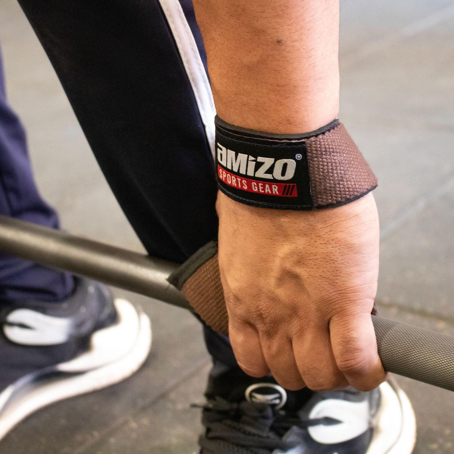 Amizo Lifting Wrist Straps for Weightlifting (1 Pair) 18 Inches Neoprene Cushioned Wrist Padded for Bodybuilding, Powerlifting, Strength Training, & Deadlifts