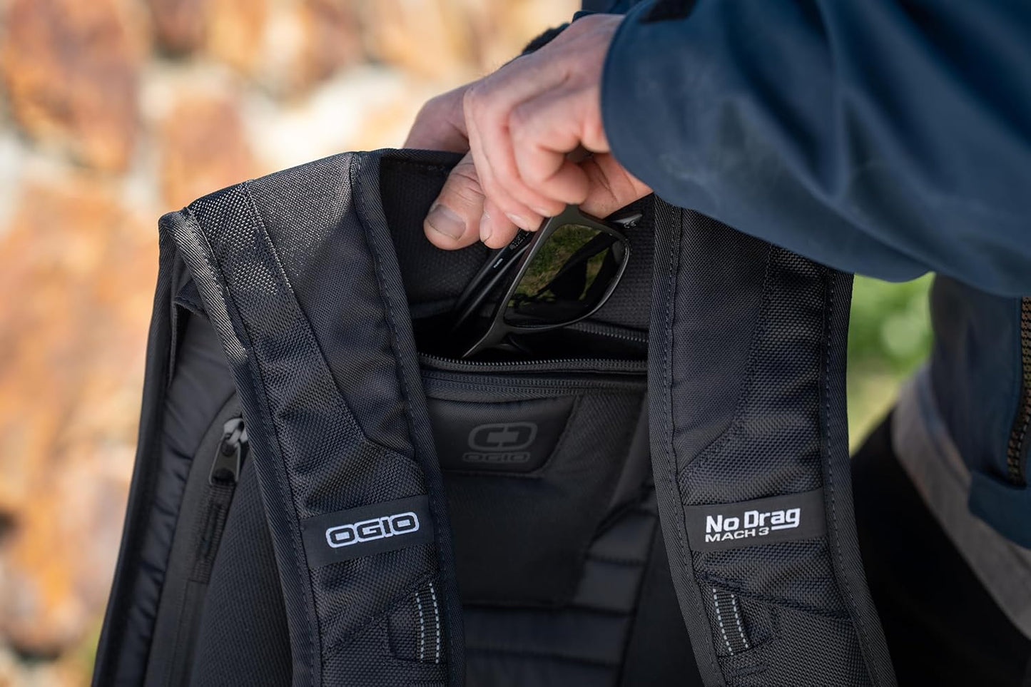 OGIO 123006.36 No Drag Mach 5 Motorcycle Backpack - Stealth Black , 20.5" H x 14.5" W x 7" D, Medium