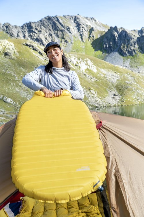 Therm-a-Rest NeoAir Xlite NXT Ultralight Camping and Backpacking Sleeping Pad, Solar Flare, Regular Wide