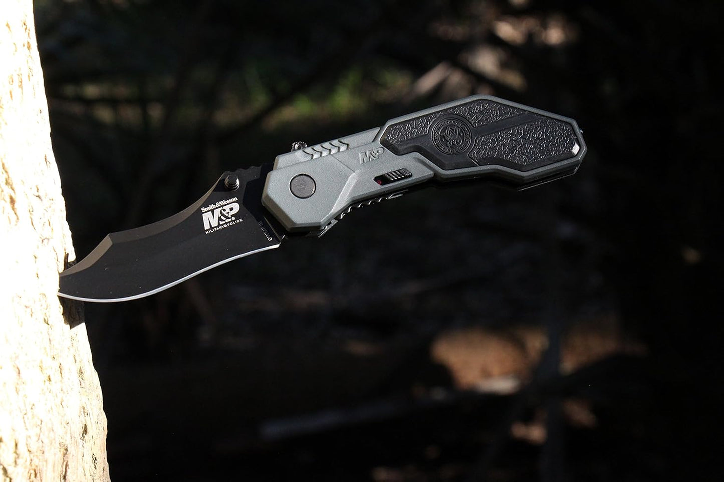Smith & Wesson M&P SWMP1B 7.1in High Carbon S.S. Folding Knife with 2.9in Clip Point Blade and Aluminum Handle for Tactical, Survival and EDC