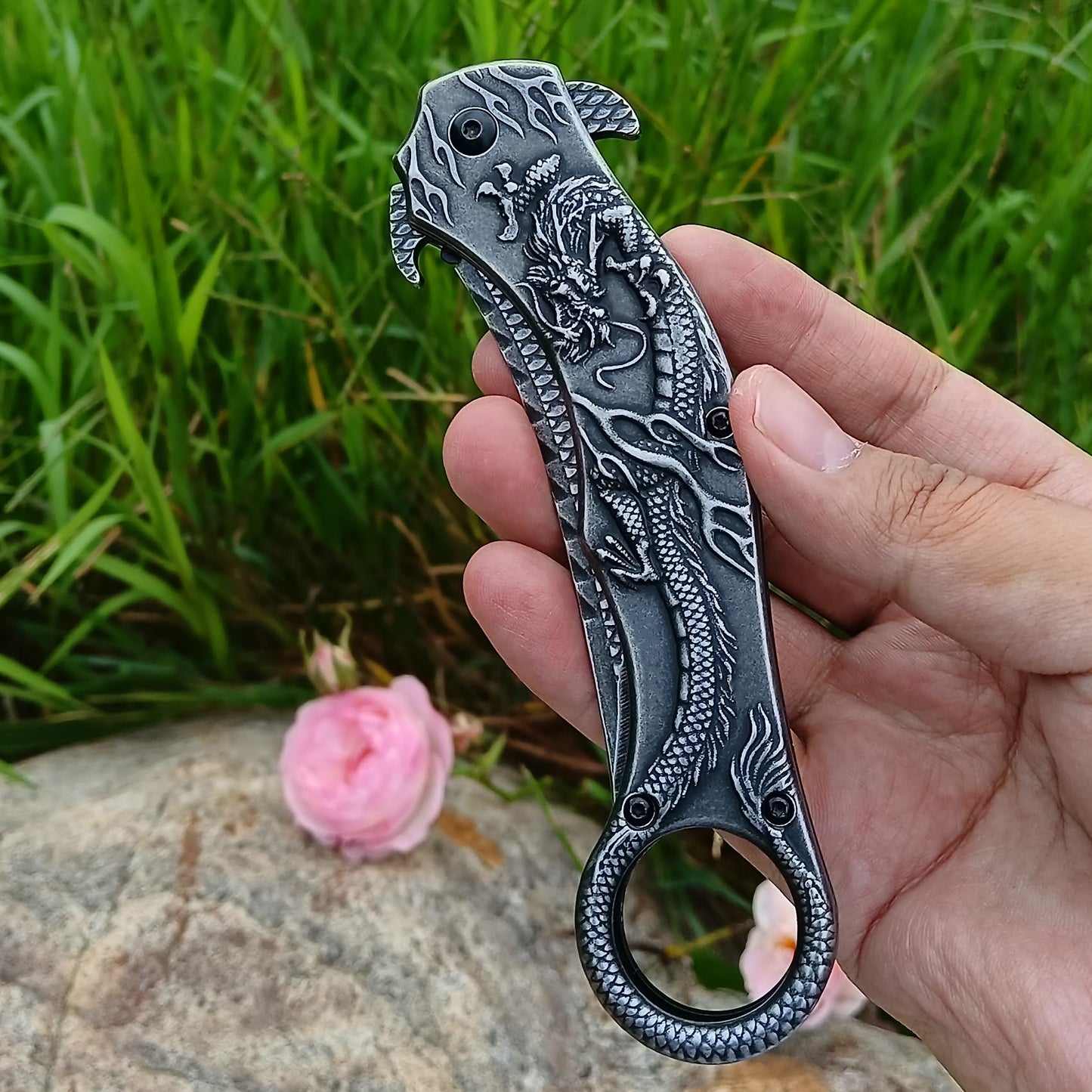 MADSMAUG Pocket Knife, 9Cr18Mo BLADE Pocket Folding Knife With Sheath, Cool 3D Dragon EDC knife, Great Gift Pocket Knife For Men Outdoor Survival Camping (Black)