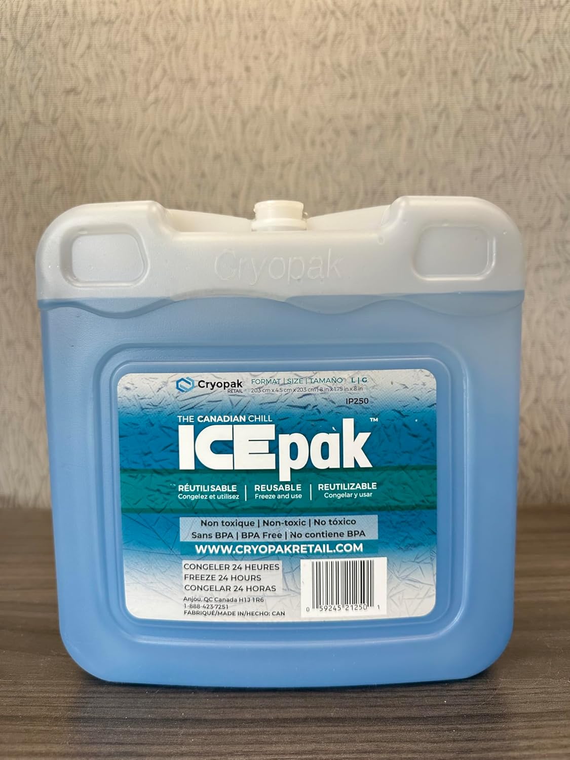 Cryopak ICEpak Large Hard Shell Reusable Ice Packs for Coolers and Lunch Box Use, Freezer Safe Gel Design, Professional Grade Cooling, Non-Toxic and BPA Free, Essential Travel Accessories, Large