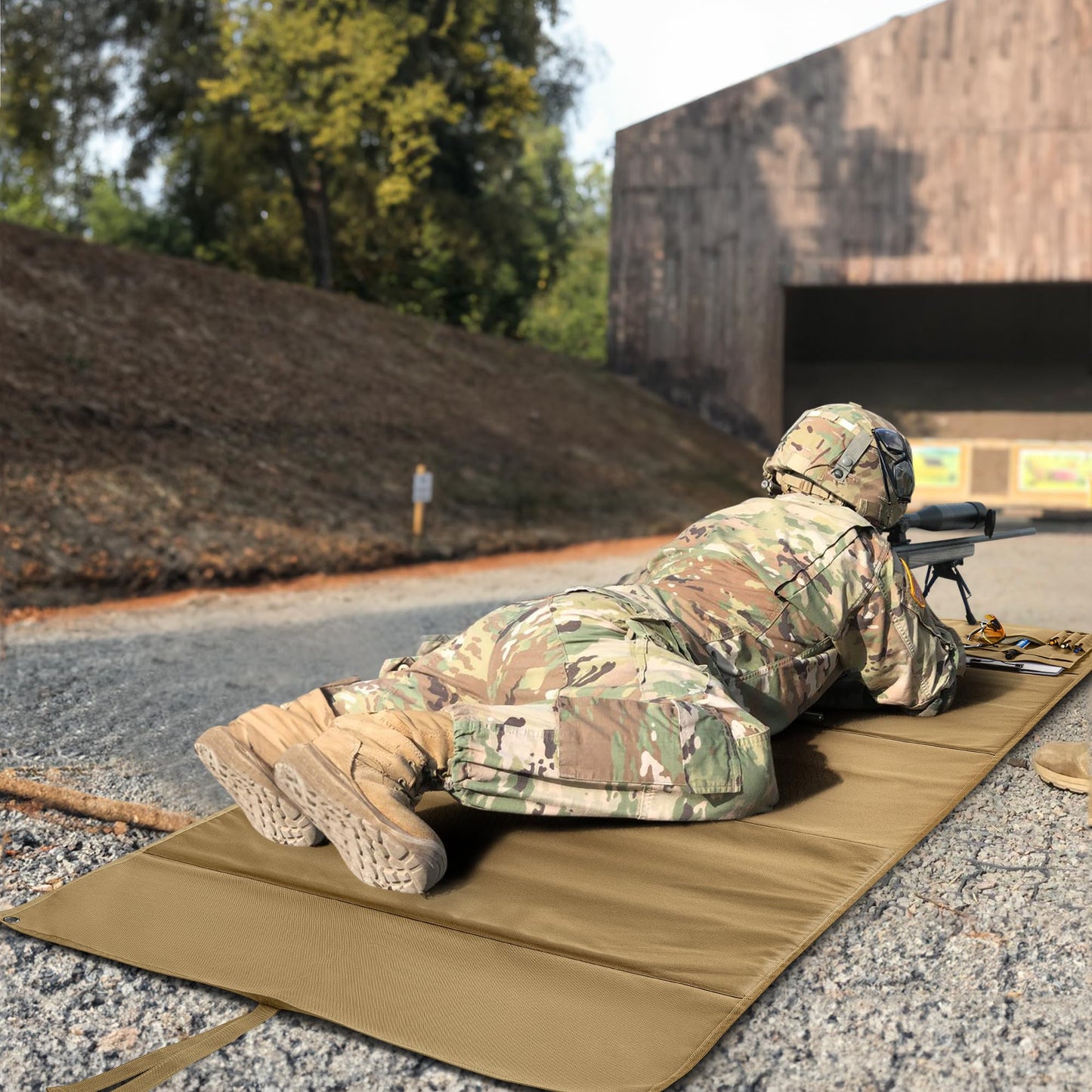 GOBUROS Tactical Shooting Mat with Carrying Bag, Extra Large Roll Up Shooting Mats Prone Padded Shooting Blanket with 2 Accessory Pockets for Range Shooting Hunting, Khaki