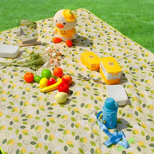 YU FENG Picnic Blanket Waterproof Foldable Green Leaves Outdoor Beach Blankets Lightweight Tote Shaped Mat for Travel Camping Family Party (80x80 inch)