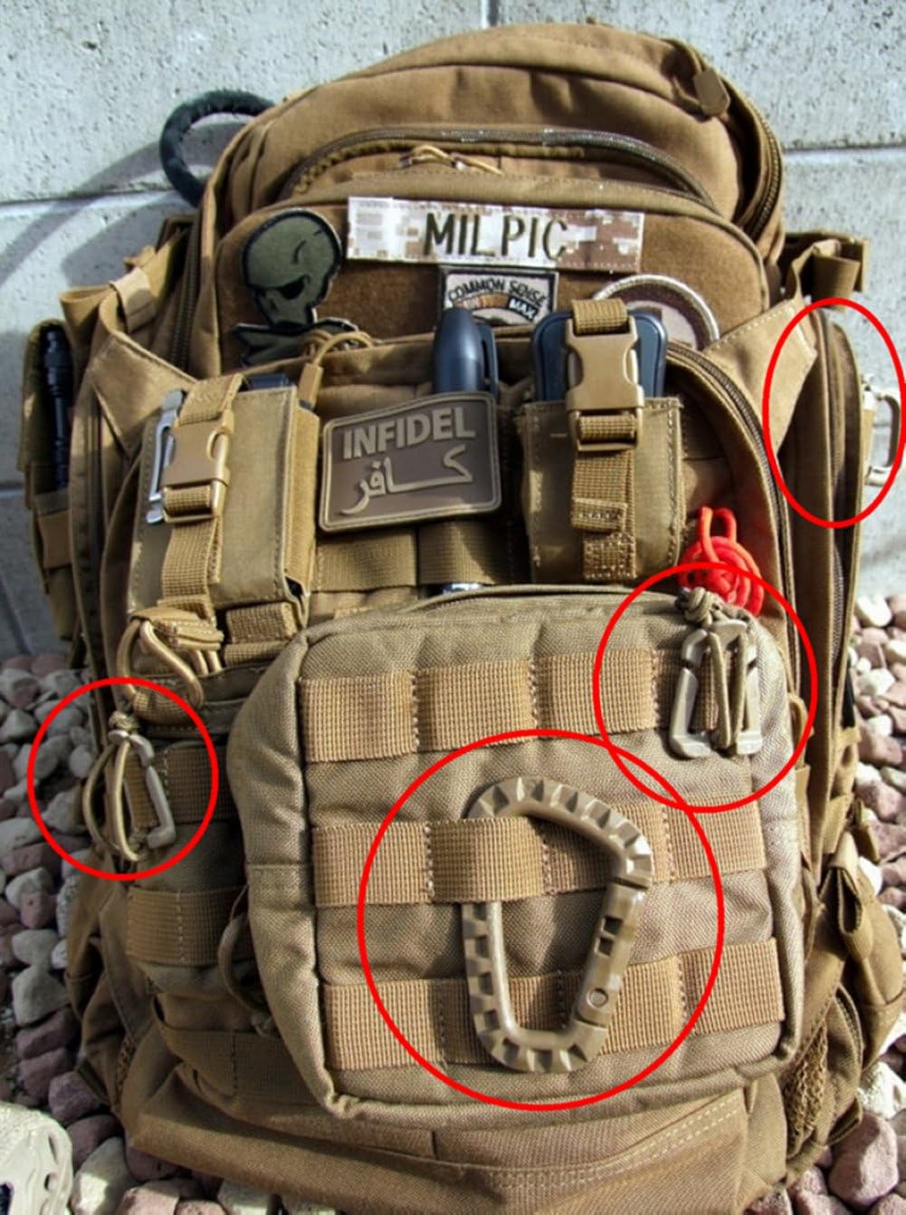 JCPLYNN Carabiner Tactical 10Pcs/12Pcs Enforcement Polymer Light Weight D-Ring Locking Hanging Hook Tactical Link Snap Keychain (10Pcs Black/Khaki/Dark Green)