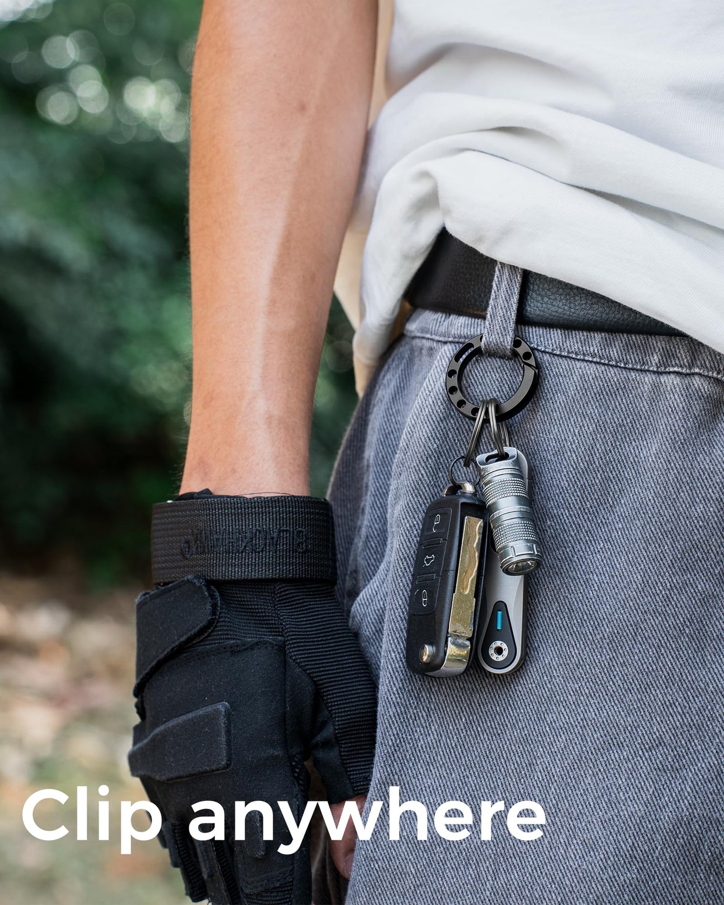 IUMIUN Titanium Circle Small Keychain Carabiner Clip with 2pcs 25mm/1inch Stainless Steel Key Rings, Quick Release Keychain for Men, Multi-Hole Design