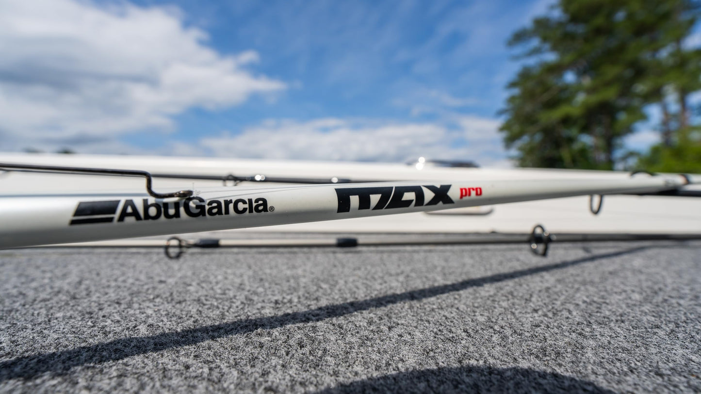 Abu Garcia 6'10" Max Pro Spinning Reel and Fishing Rod Combo, Size 2500 Reel, 8 Stainless Steel Ball Bearings, Carbon Matrix Drag System, 24/30 Ton Graphite Rod Blank