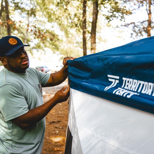 Territory Tents Jet Set 3 Hub Tent, Easy 90 Second Set-Up, Waterproof, UV Resistant, Ample Storage Options, 3-Person, Deep Blue, 68" x 79" x 82", CT301DB