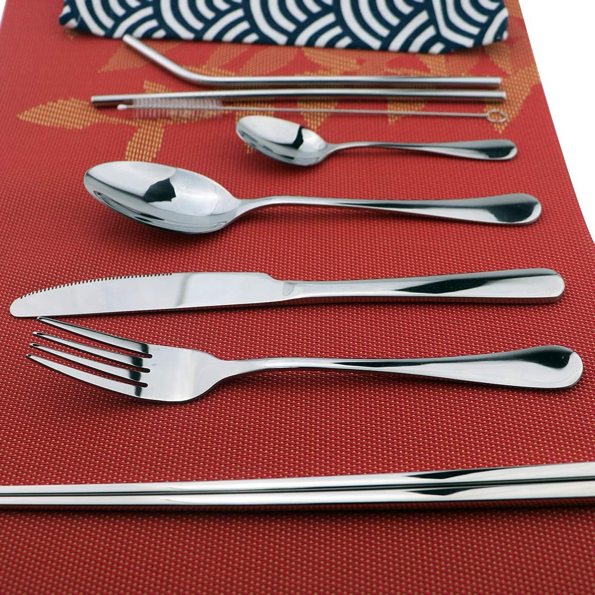 8 Pieces Stainless Steel Mirror Poblished Flatware Set Reusable Cutlery Set Travel Utensils Set with Straws for Camping Office or School Lunch,Dishwasher Safe (Rose Gold)