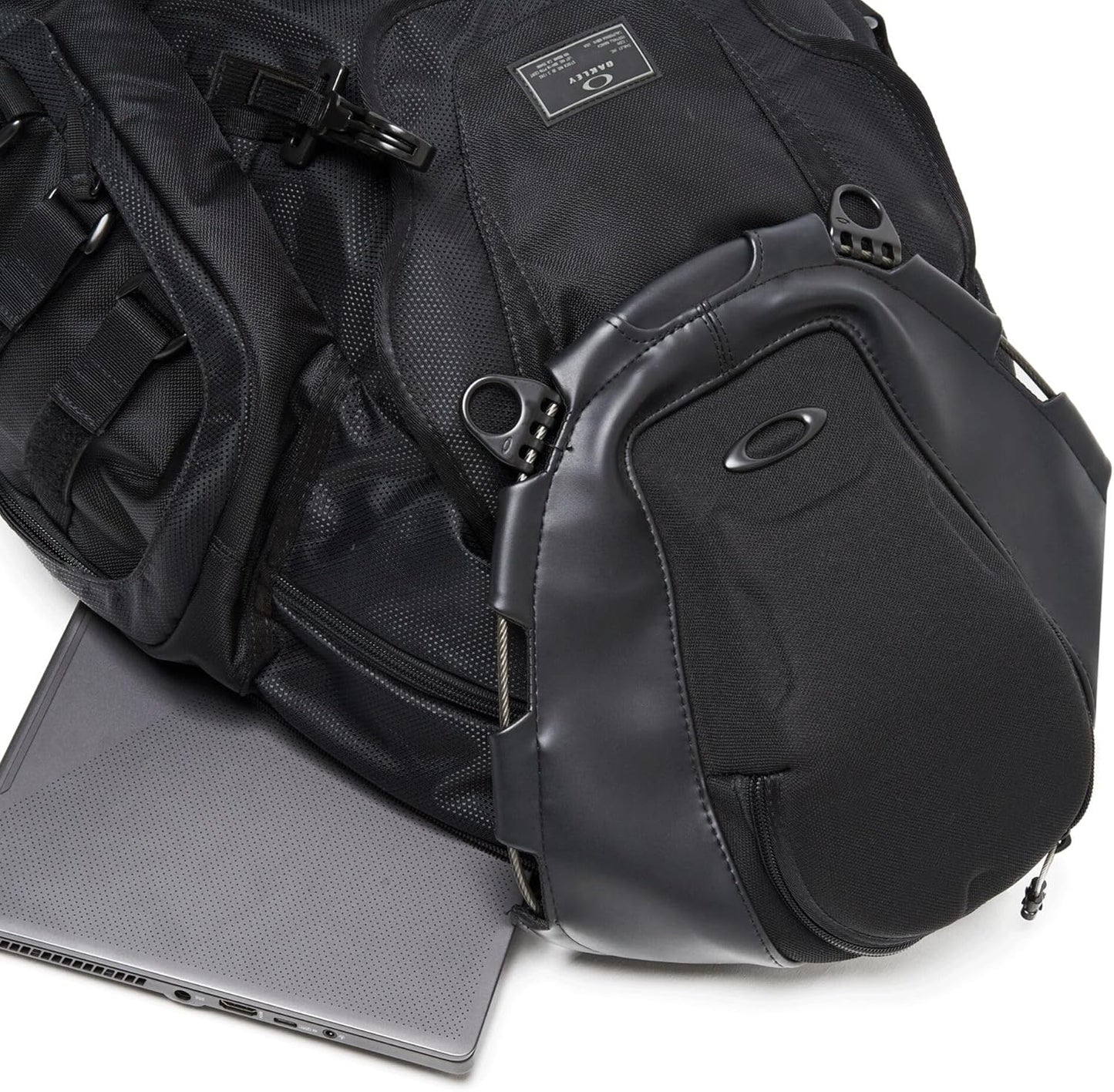 Oakley Stealth Black Kitchen Sink Backpack - Versatile One Size for All Adventures