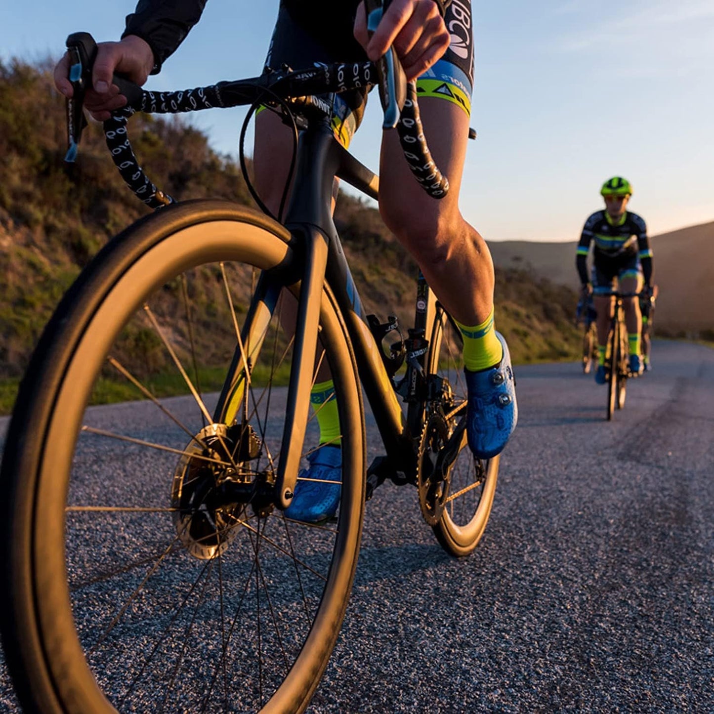 AiTuiTui 1 Pair Bike Quick Release Axle Skewer Bicycle Hub Parts, Front & Rear Axle Hollow Shaft Kit Replacement for Road, Mountain, MTB, BMX Bikes