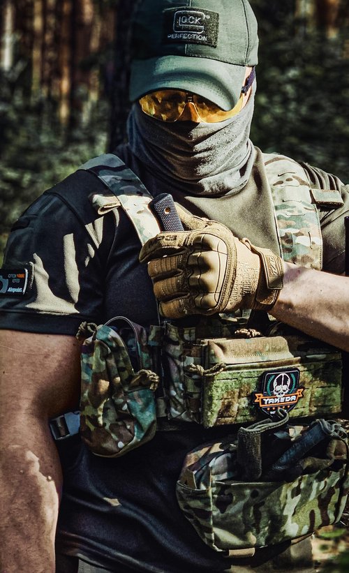 BOMTURN Tactical Chest Rig Waterproof Micro Chest Rigs 1000D Adjustable Detachable Modular Molle Chest Rig Mag Carrier