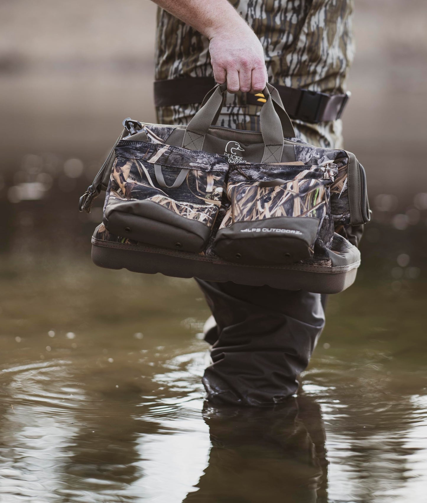 ALPS OutdoorZ Ducks Unlimited Pit Blind Bag - Mossy Oak Shadow Grass Habitat