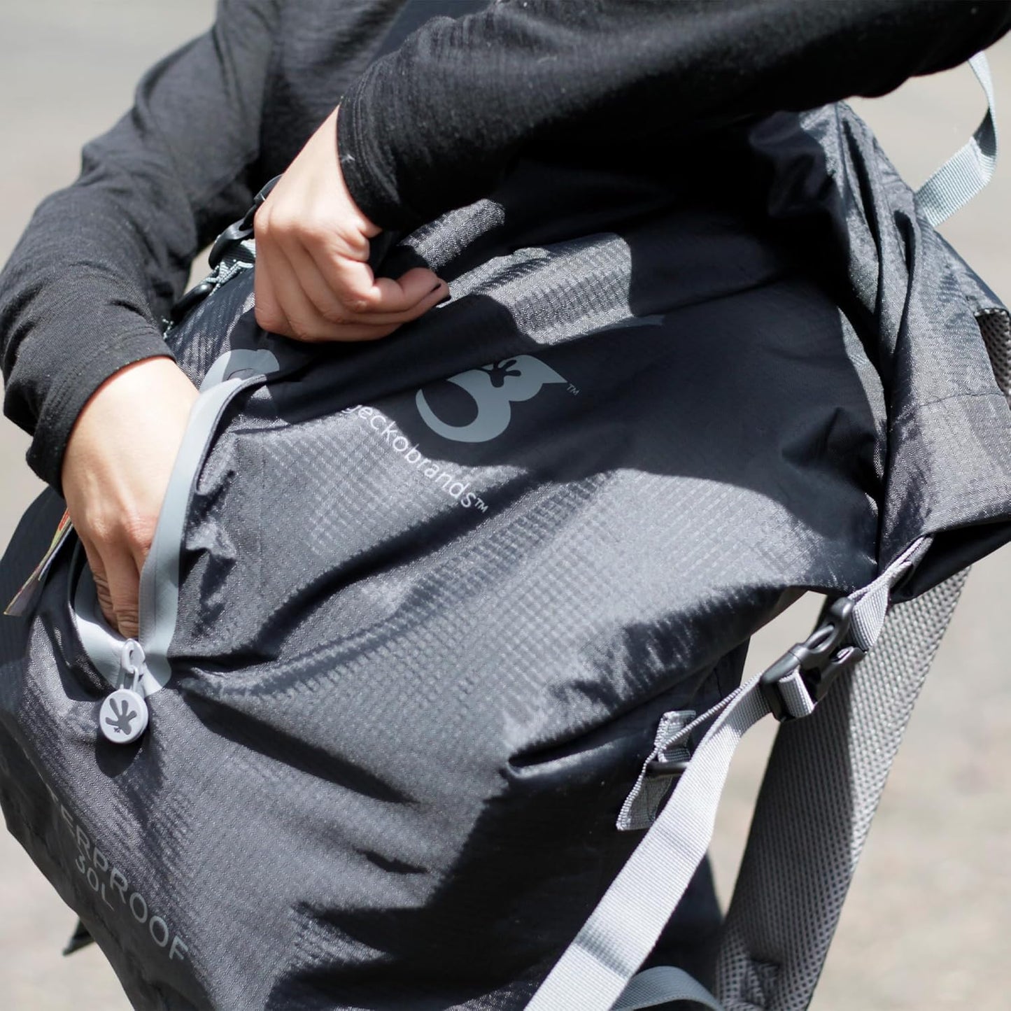 geckobrands Lightweight 30L Waterproof Backpack - Lightweight Watertight Outdoor Bag Hiking Traveling Light Water Activities