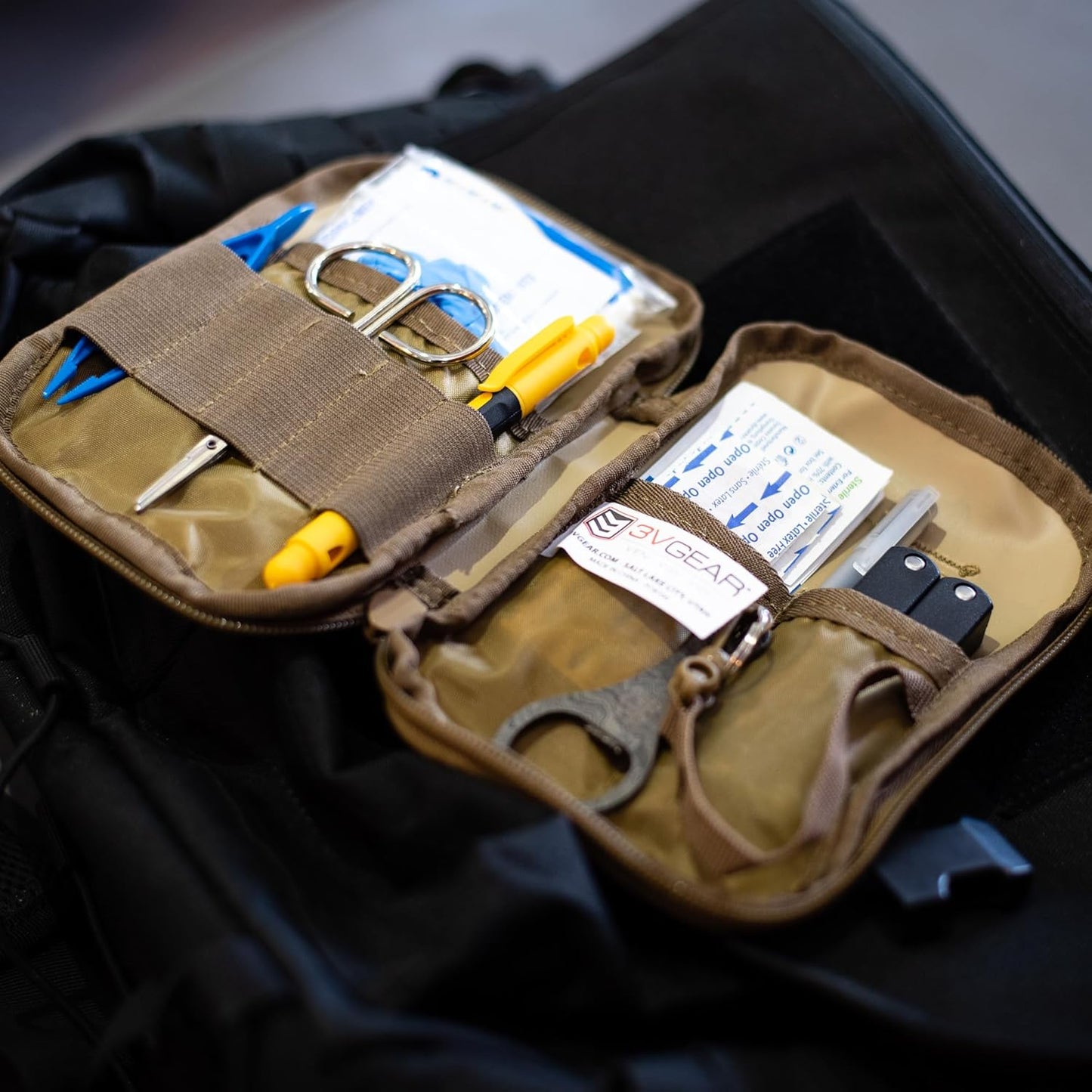 3VGEAR Compact Pocket Organizer - MOLLE Compatible EDC Pouch with Clamshell Opening and YKK Annex Clips - Rugged 600D Water-Resistant Tactical EDC Organizer