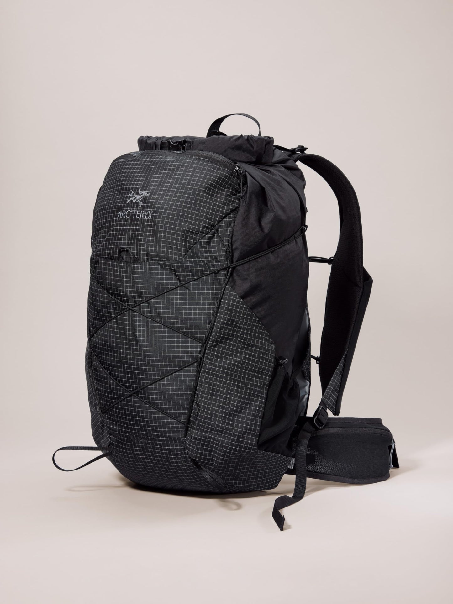 Arc'teryx Aerios 35 Backpack | Precision-Fit Ultralight 35L Hiking Pack | Black, Regular