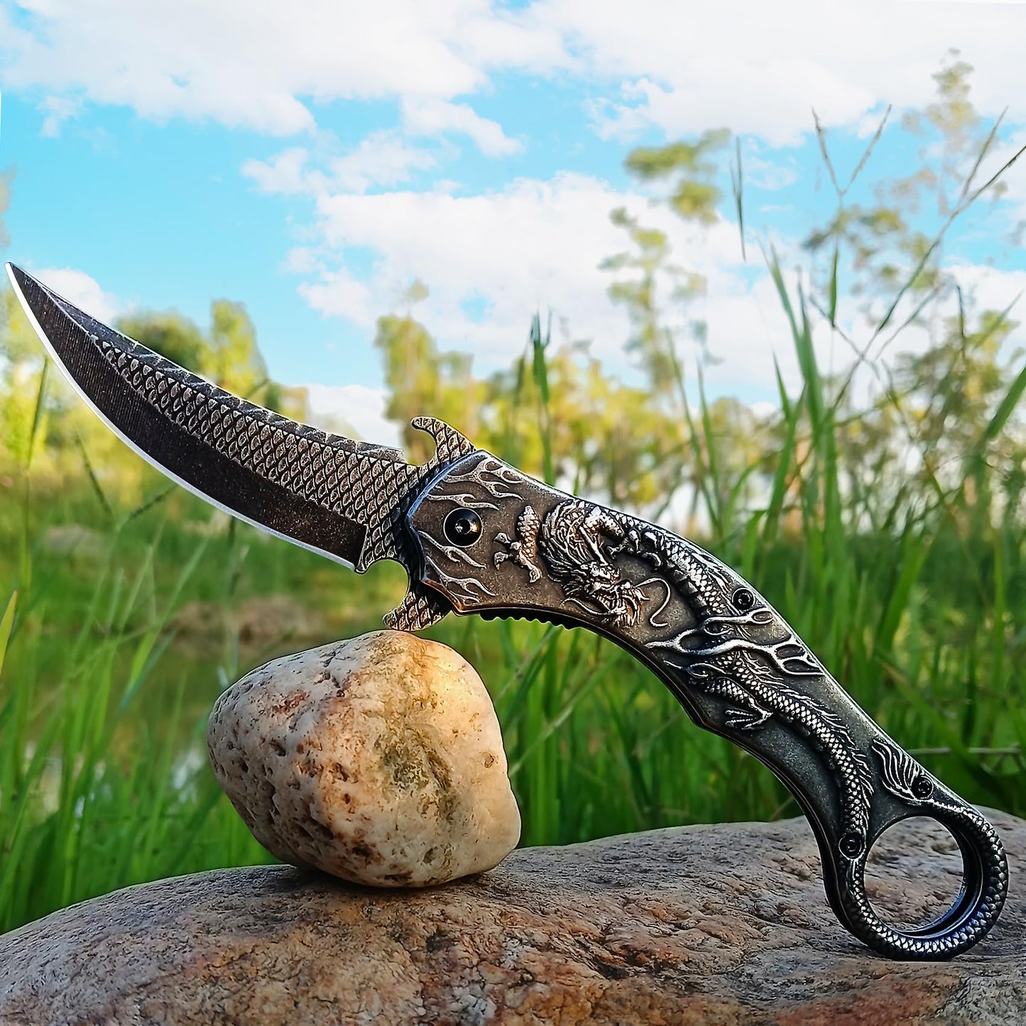 MADSMAUG Pocket Knife, 9Cr18Mo BLADE Pocket Folding Knife With Sheath, Cool 3D Dragon EDC knife, Great Gift Pocket Knife For Men Outdoor Survival Camping (Black)
