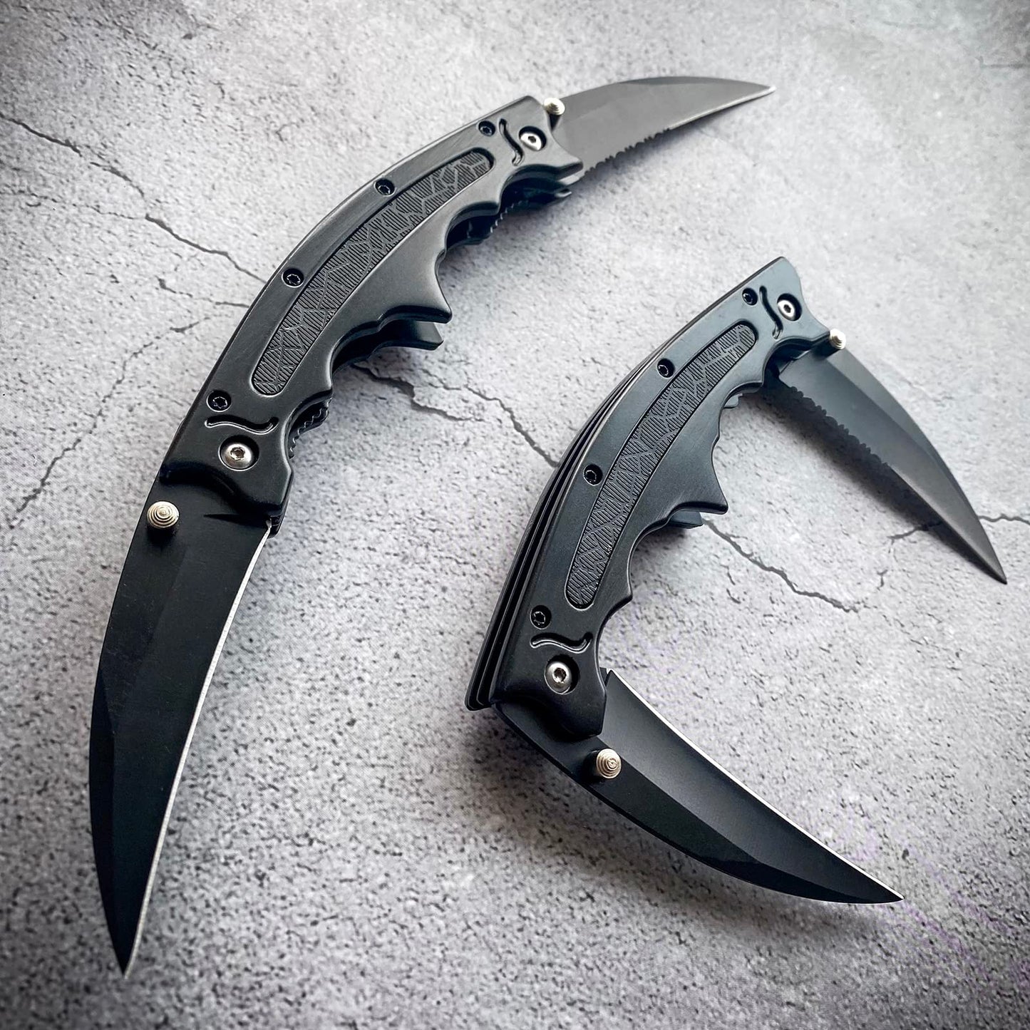MADSABRE Double Blade Bat Folding Knife Camping Survival Pocket Knives with Clip, Dual Blade Hunting Tactical Pocket Knife, Gifts for Men, Dads, Husbands