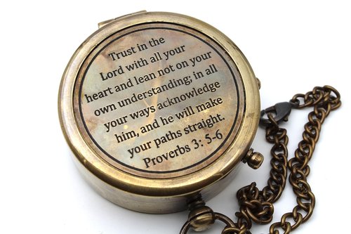 Trust in The Lord Engraved Brass Compass – Christian Gift for Men, Religious Confirmation & Baptism Gifts, Easter, Catholic Gifts, Birthday & Graduation Present for Teens & Adults