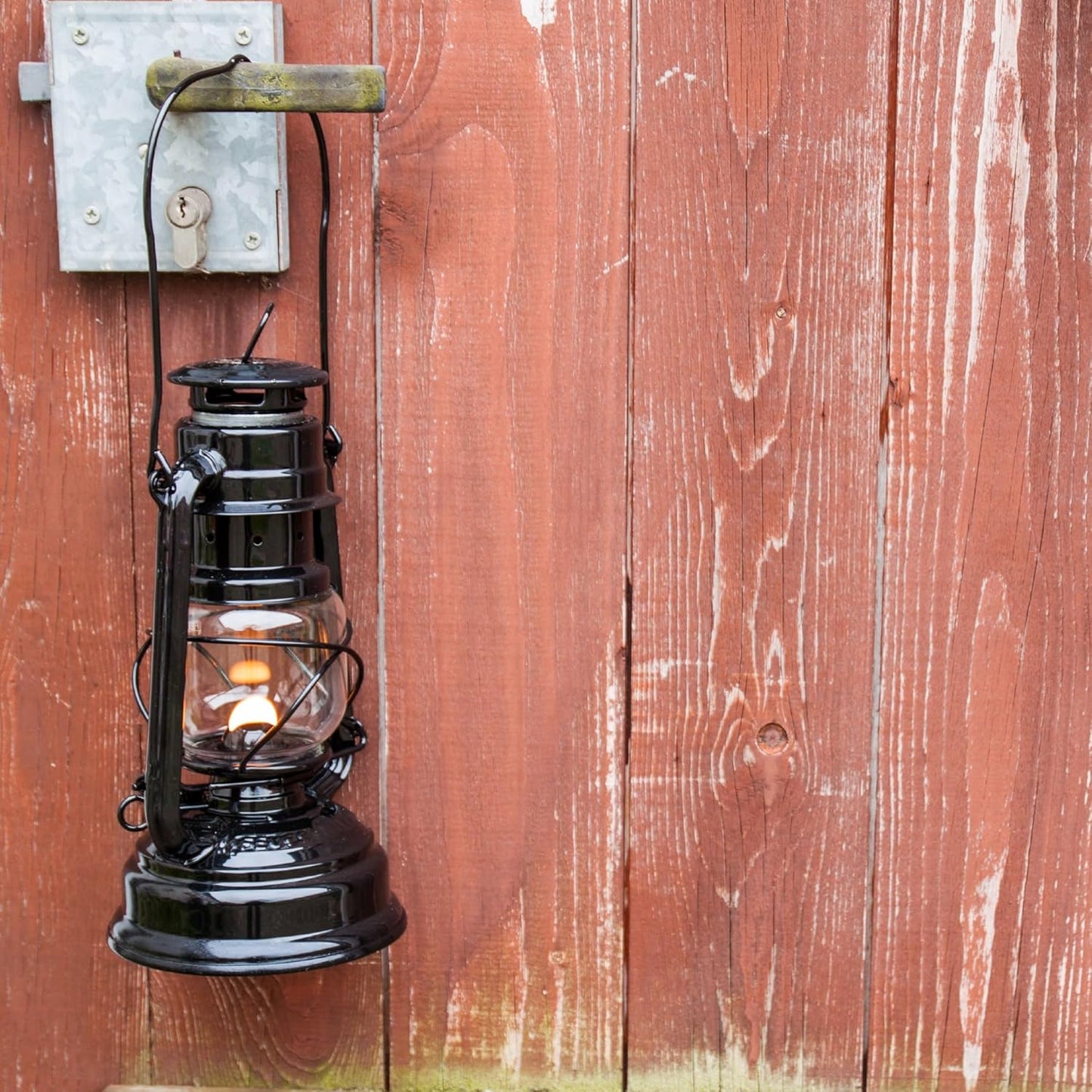 Outdoor Kerosene Fuel Lantern, German Made Weather Resistant Baby Special 276 Galvanized Hurricane Lamp for Camping or Patio, 10 Inches, Bronze