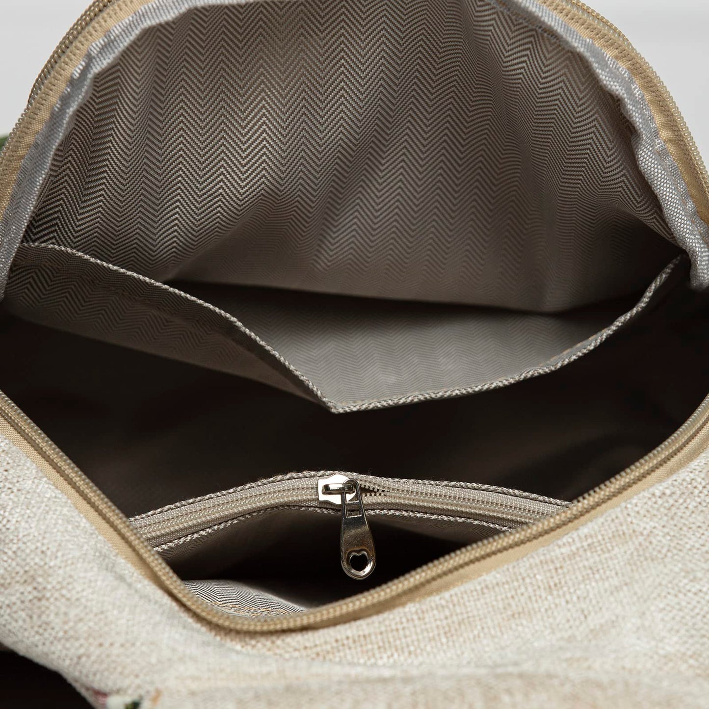 LOZENY Casual Canvas Backpack，Cotton Woven，Versatile hand-woven cotton linen bag small shoulder small fresh light fashion lightweight cloth leisure art backpack