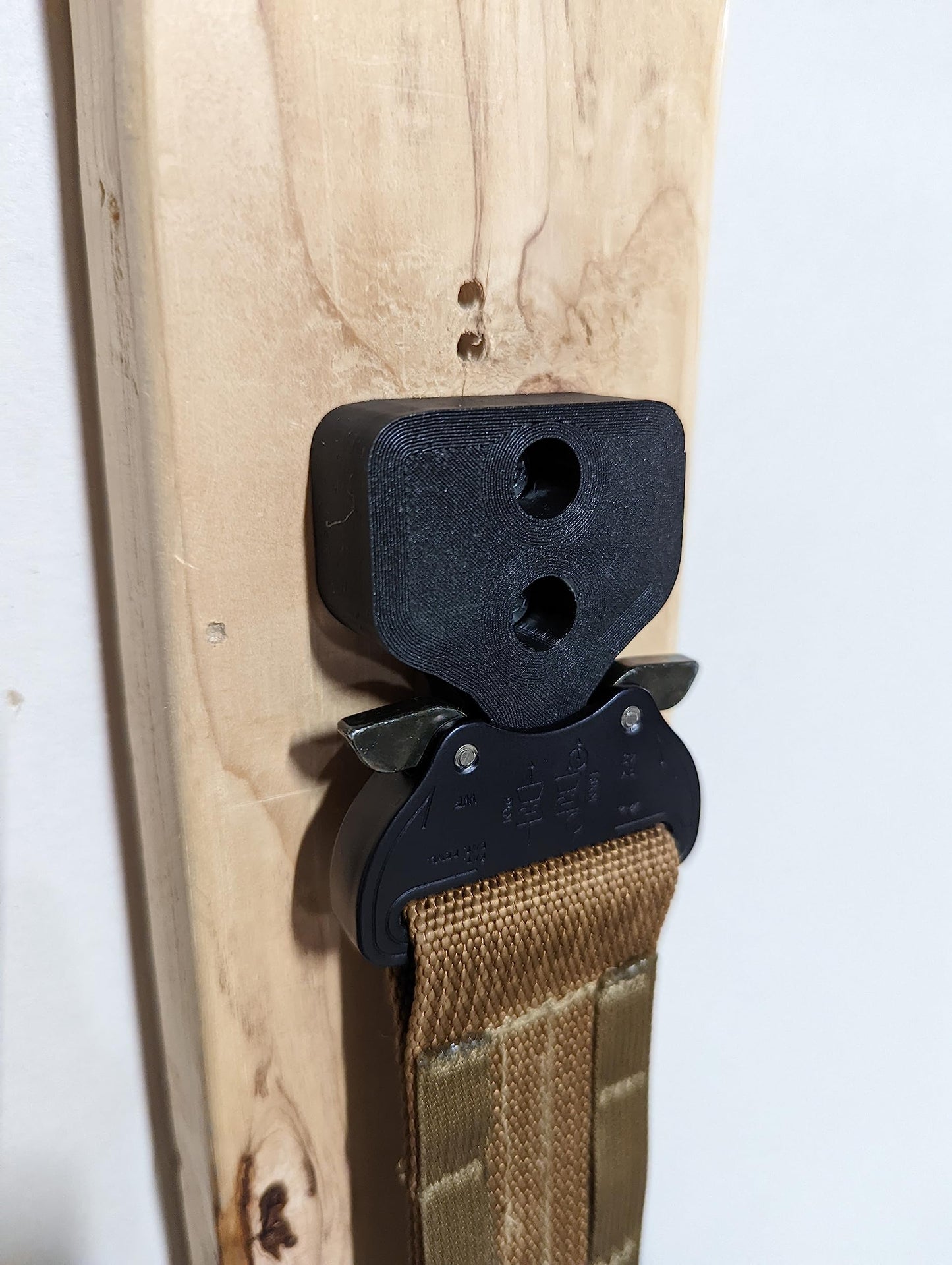 Hammy3DPrints Cobra Buckle Belt Wall Mount Gear Holder Storage Rack Tactical D Ring (Normal, Black)