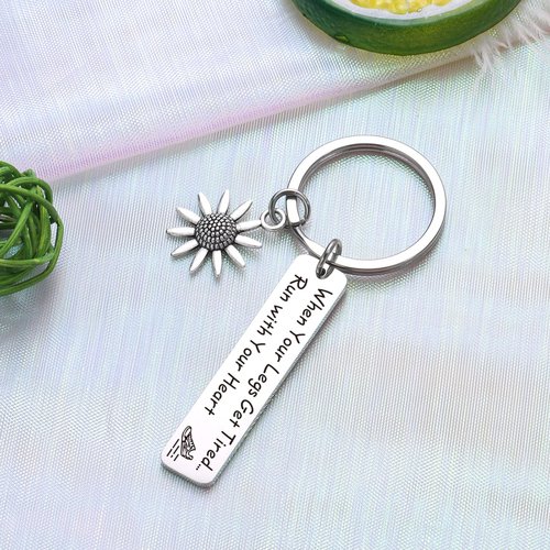 ZQEOU Track And Field Gifts Runner Keychain Athletic Trainer Gift Running Lovers Gift Marathon Gifts Fitness Enthusiast Keychain Cross Country Races Jewelry Fitness Gym Jewelry