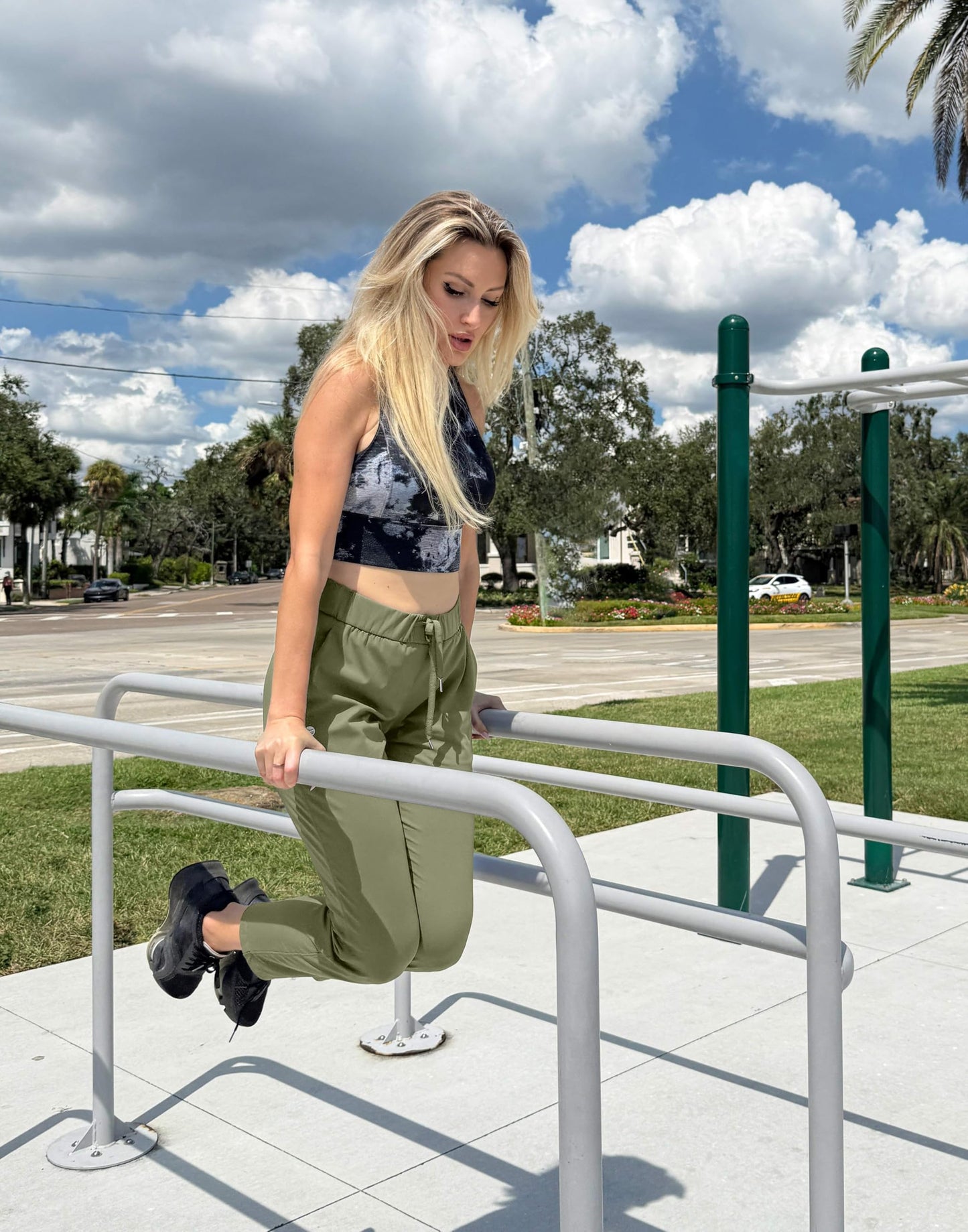 G Gradual Women's Pants with Deep Pockets 7/8 Stretch Sweatpants for Women Athletic, Golf, Lounge, Work (Matcha Green, Large)