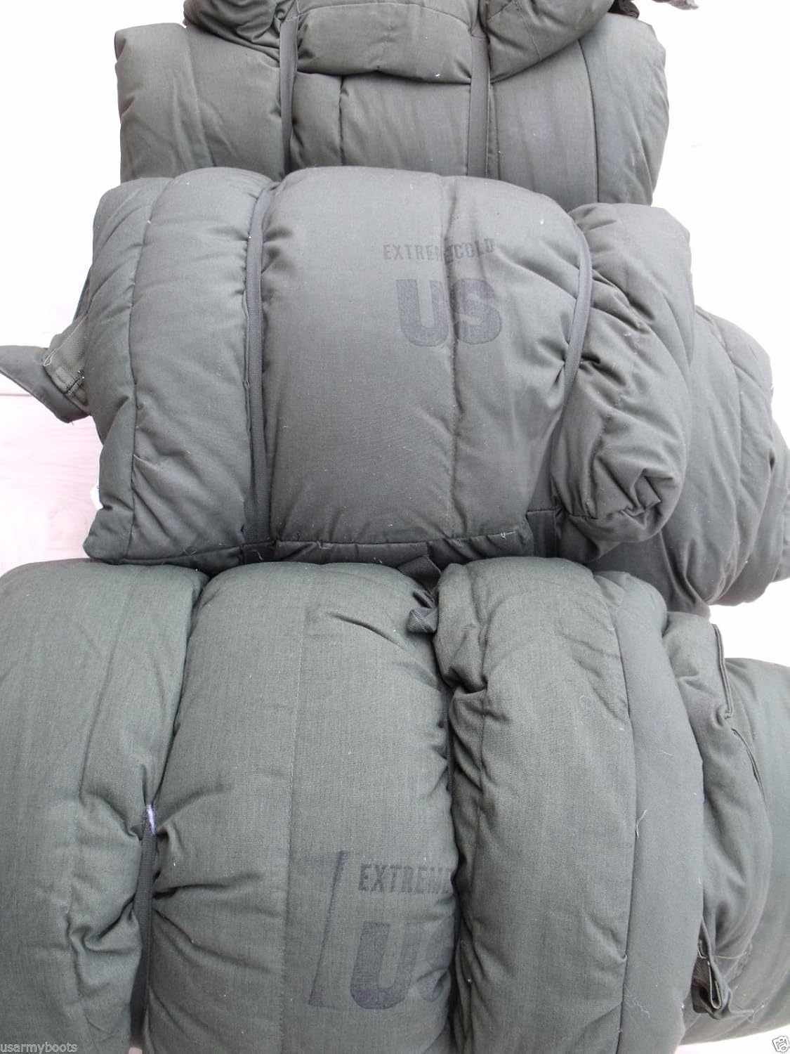 Very Warm Thick Old School Military US Army Subzero Extreme Cold Weather ECW Down OD Green Sleeping Bag by US Goverment GI USGI
