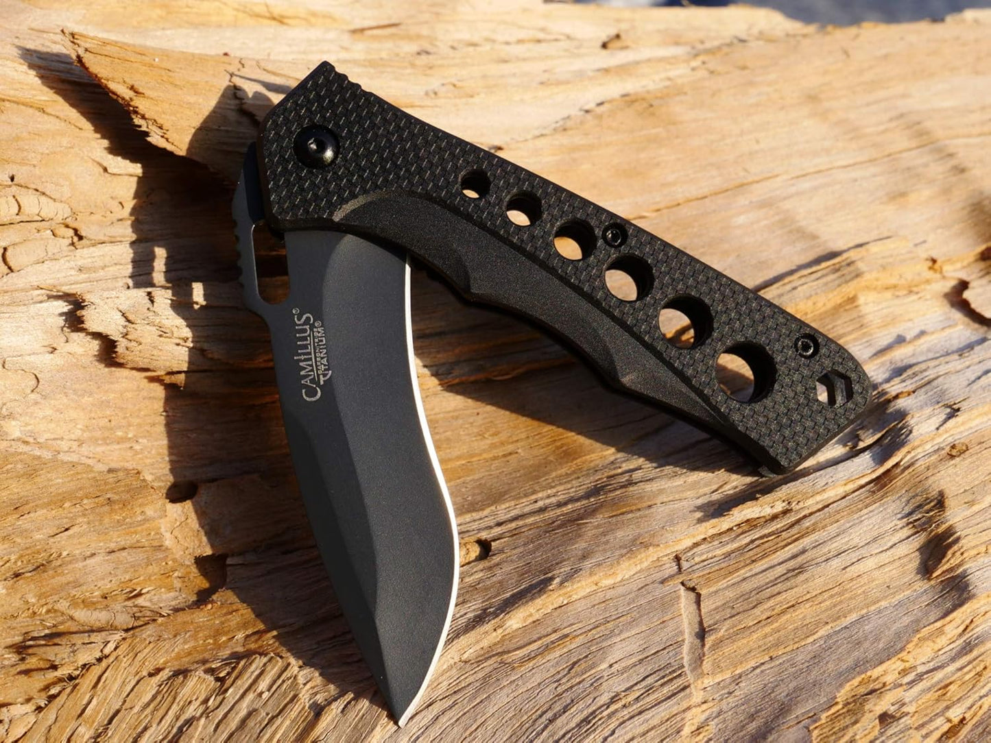 Camillus Rage / 7.25" Overall / 3" Blade/CARBONITRIDE Titanium™ / 440SS