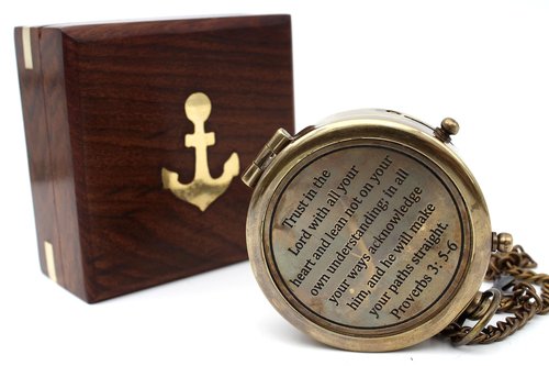 Trust in The Lord Engraved Brass Compass – Christian Gift for Men, Religious Confirmation & Baptism Gifts, Easter, Catholic Gifts, Birthday & Graduation Present for Teens & Adults