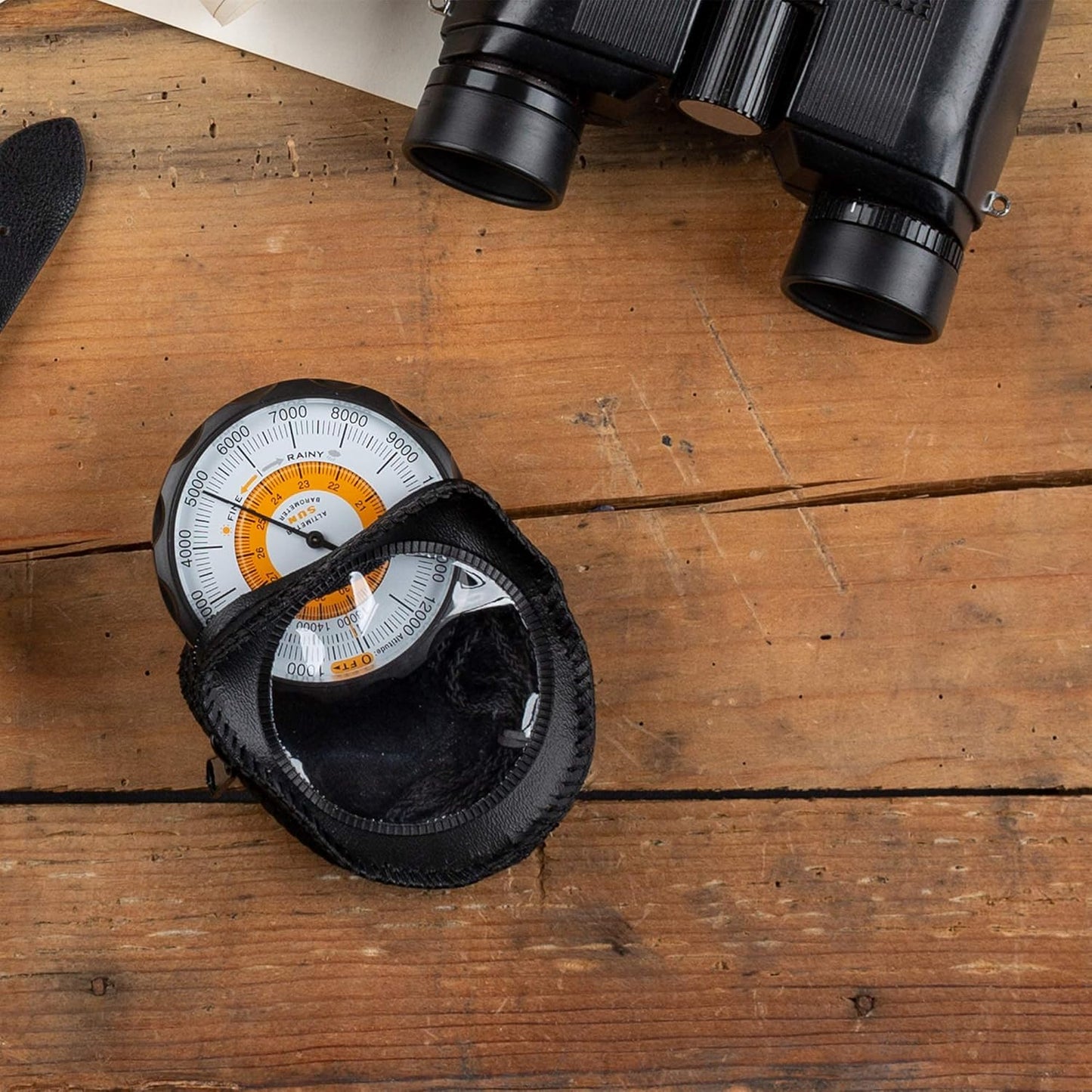 Sun Company Altimeter 202 - Battery-Free Altimeter and Barometer | Weather-Trend Indicator with Soft Leather Case | Reads Altitude from 0 to 15,000 Feet