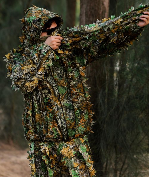 HOW'ON Ghillie Suit Gilly Hunting Suits 3D Leaf Camouflage Hunting Suits Lightweight Camo Clothes Maple Leaf Camo M/L