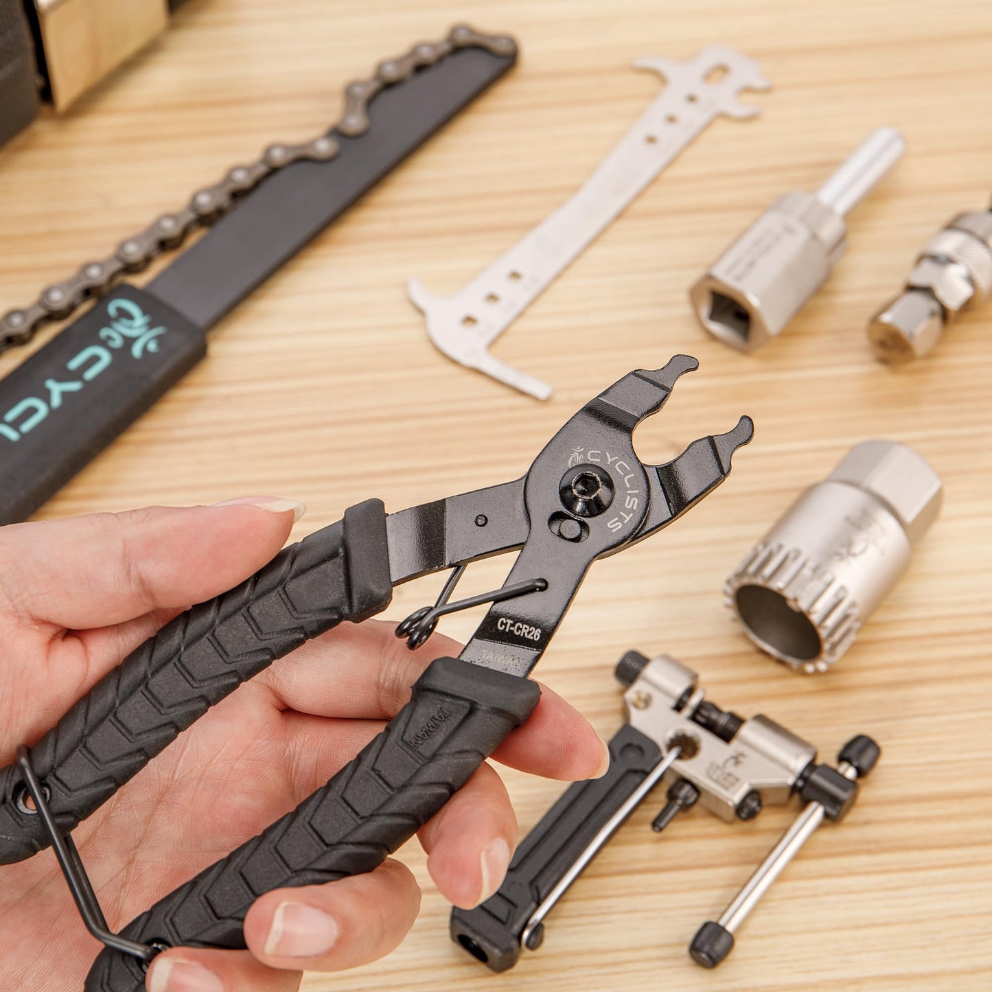 7 Piece Bike Tool Kit - Bike Tools Maintenance Repair Kit - Mountain/Road Bike Bicycle Repair Tool Kit With Storage Case