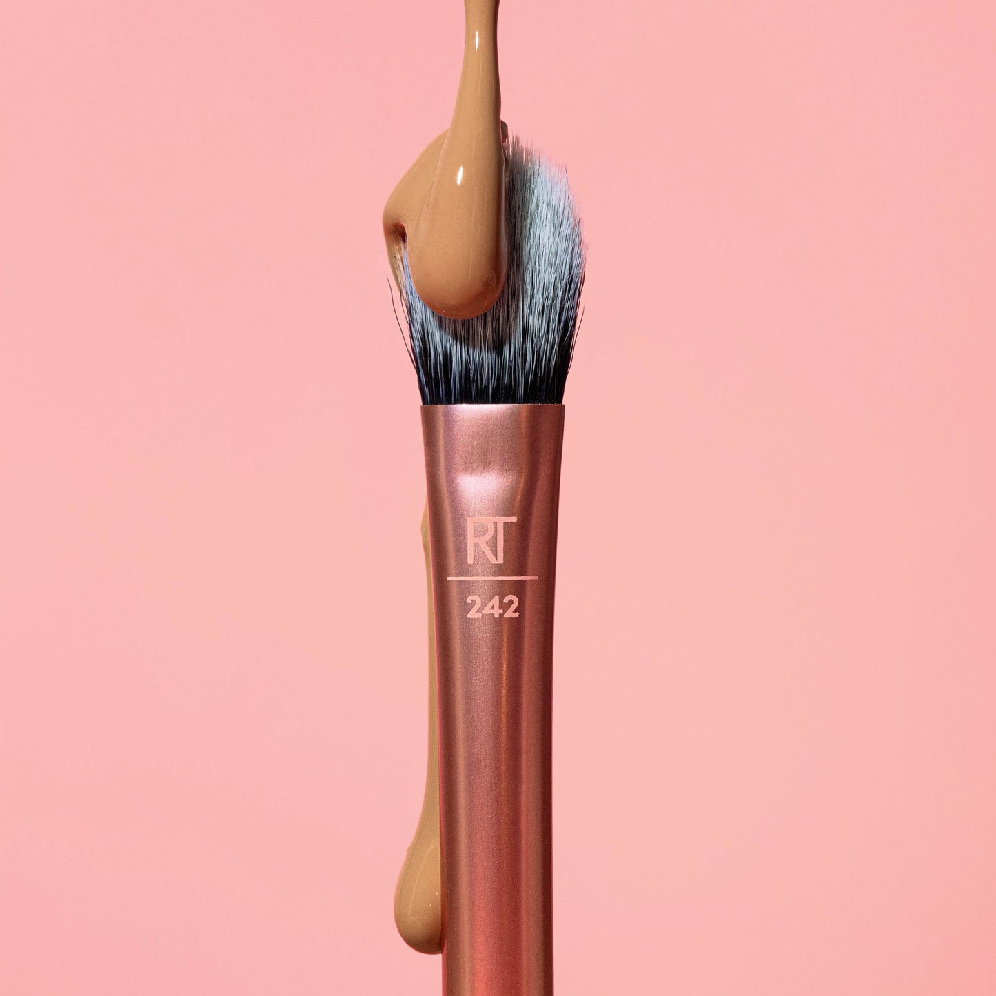 Brightening Concealer Makeup Brush | Real Techniques | For Eye Cream & Concealer