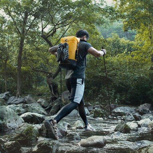 Naturehike Waterproof Backpack For Men, Hiking Backpack Waterproof Outdoor Day Pack, Lightweight Camping Travel 20L/30L/40L (Khaki, 40)
