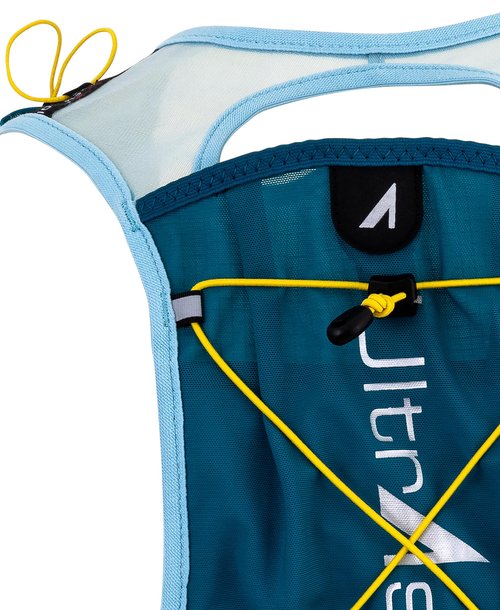 UltrAspire Spry Adult Unisex Lightweight Running Race Vest - 4.0 Blue/Sky, Universal Size with Bladder - 1 L Reservoir